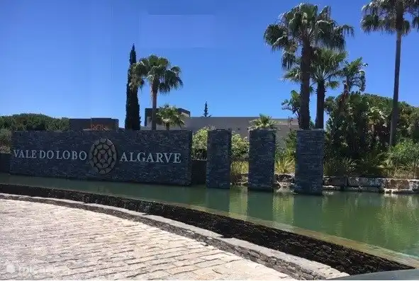 Eingang Vale do Lobo