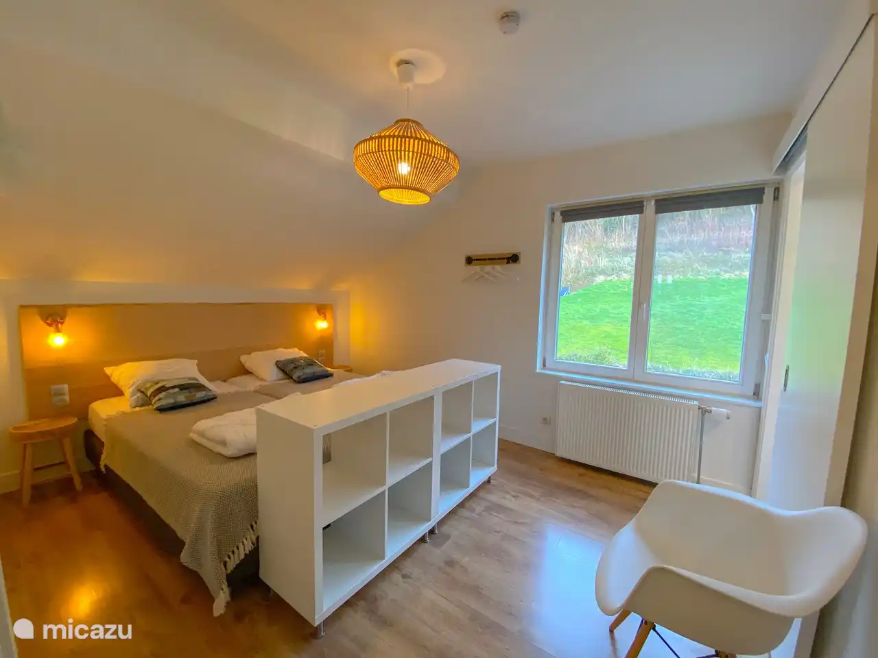 Schlafzimmer Erdgeschoss dahinter