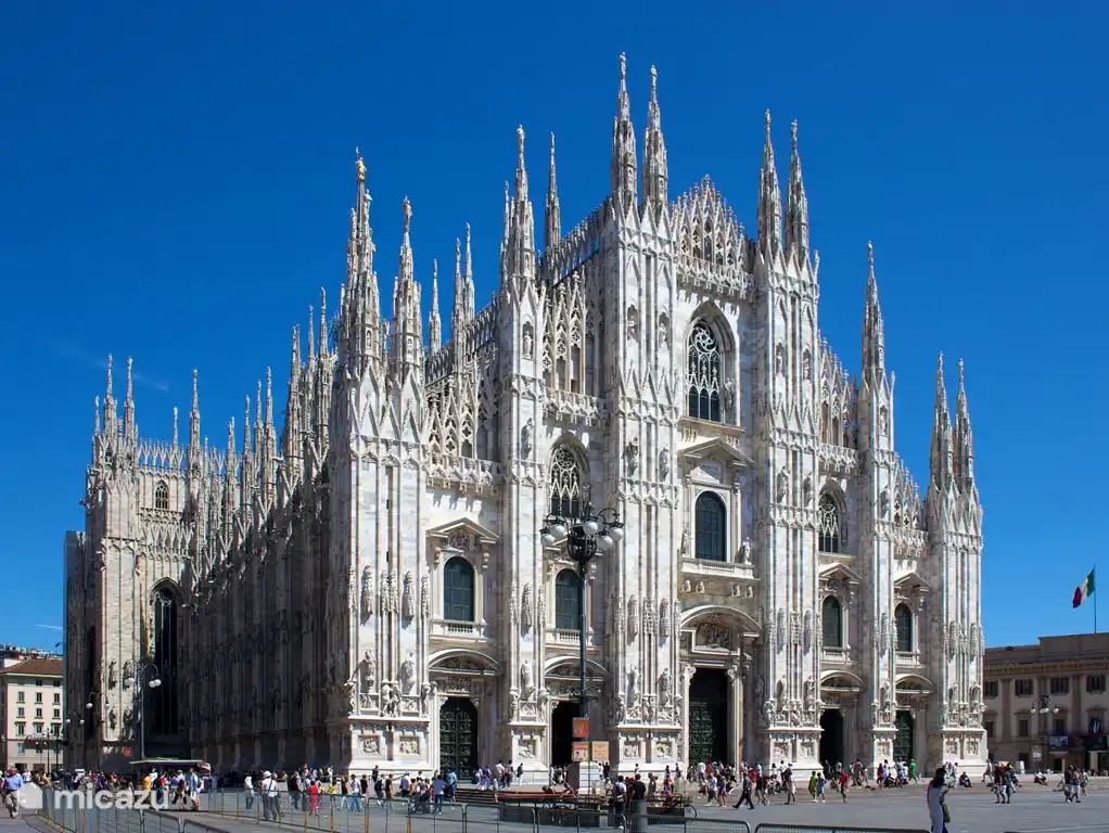 Mailand ist in der Nähe, eine Autostunde vom Haus entfernt