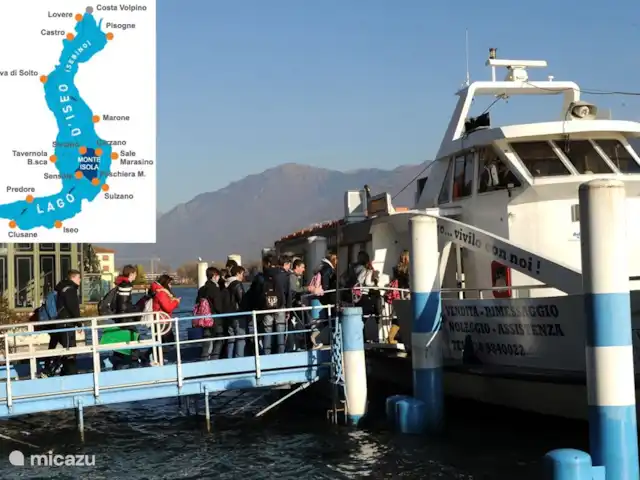 Casa Iseo : Tranquillité, luxe et climatisation ★★★★★ | Italie, Lacs italiens , Tavernola Bergamasca - maison de vacances Ferry qui vous emmène à tous les villages. Il y a un arrêt dans notre village. Pour 2 EUR, retour à Monte Isola