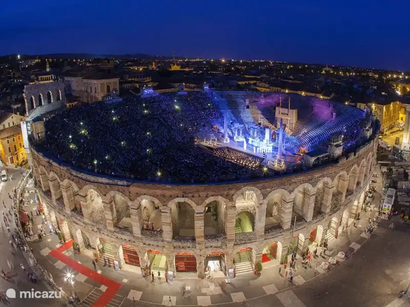 Verona 100 km vom Haus entfernt