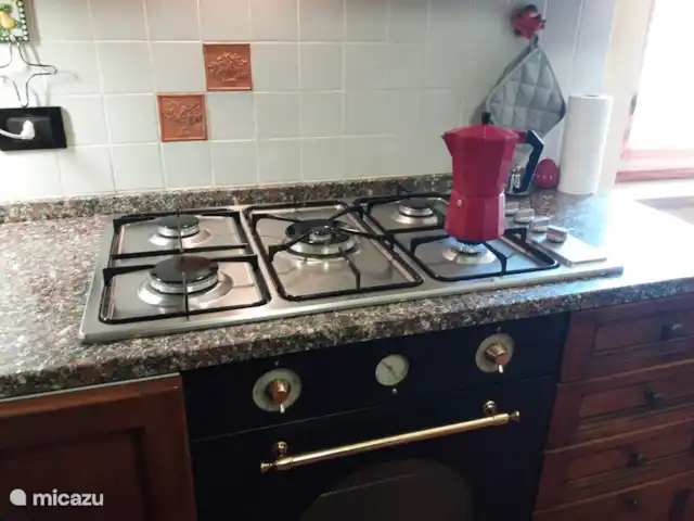 appartement huren in Italië, Toscane, Montaione – Magnolia 5-pits kookplaat