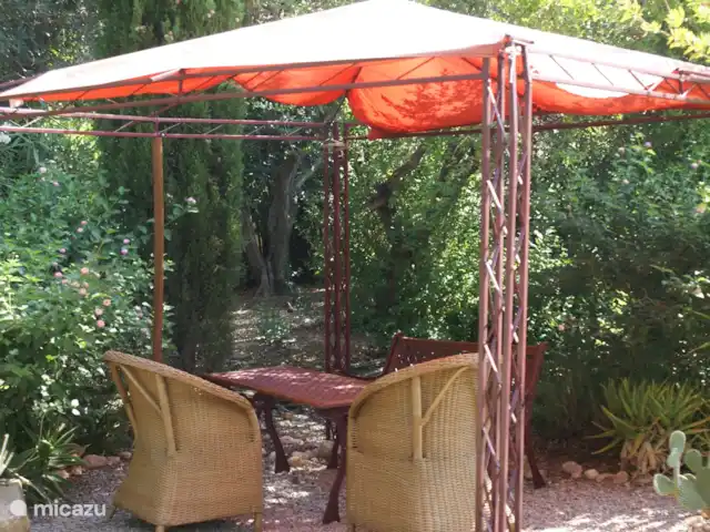 Casa Amigo en España, Valencia, Pedralba  - casa vacacional asiento protegido para leer tranquilamente o algo por el estilo
