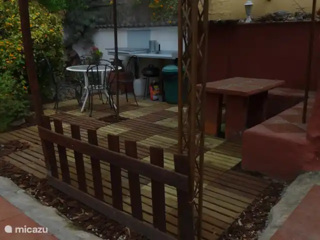 Casa Amigo en España, Valencia, Pedralba  - casa vacacional terraza barbacoa