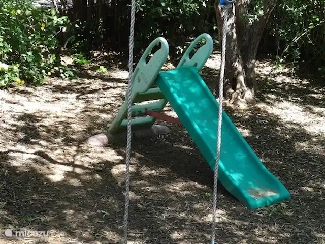 Casa Amigo en España, Valencia, Pedralba  - casa vacacional parque infantil para los más pequeños