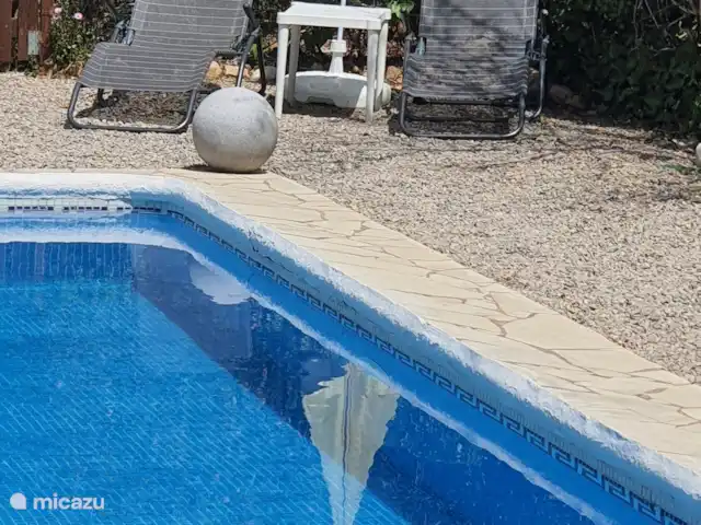 Casa Amigo en España, Valencia, Pedralba  - casa vacacional y mecedoras para lo último en relajación