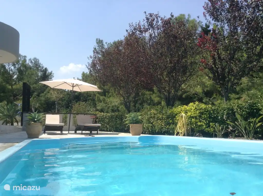 Intimité dans le jardin.