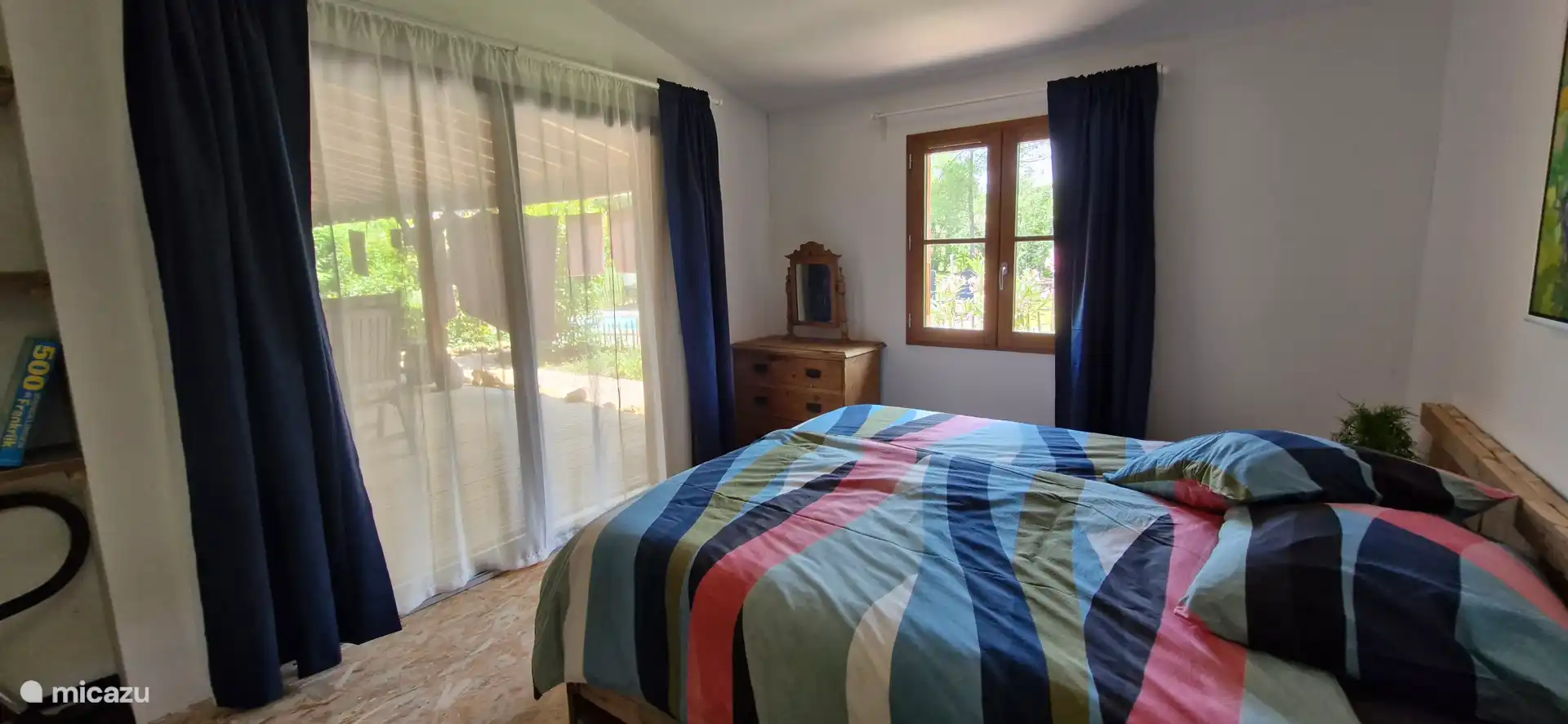 Gîte 1 slaapkamer 2 met naar terras schuifbare deuren.