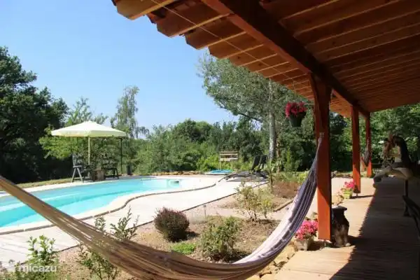 Terrasse mit Hängematte