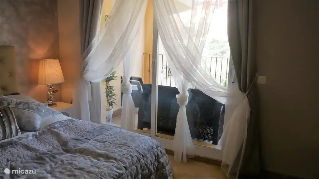 Master-Schlafzimmer Zugang zur Terrasse