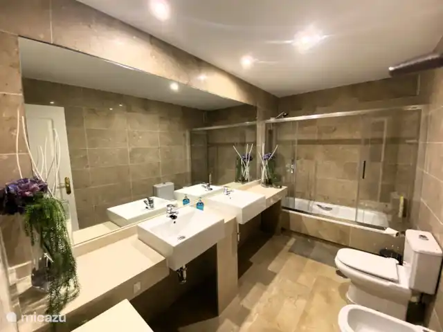 Hillside Suite Mijas Costa | Espagne, Andalousie, Calahonda - appartement Salle de bain