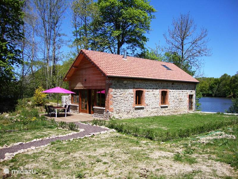 Holiday home in France, Puy-de-Dôme, Biollet   Gîte / Cottage Tresor Etang du Cheix