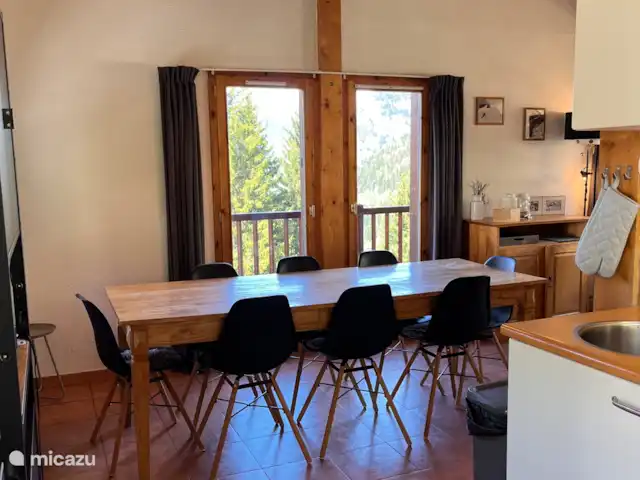 Location de Vacances France, Isère, Oz-en-Oisans, chalet - Chal'Oz 4**** Table à manger