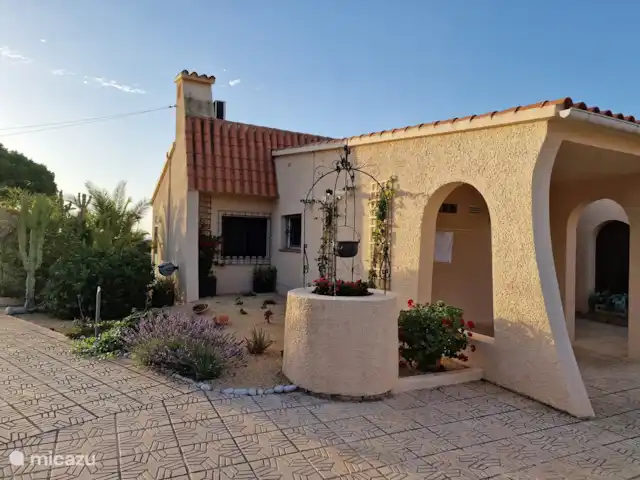 Casa Mi Pajobe | Espagne, Costa Blanca, Benidorm - villa Vue de la maison depuis l’allée