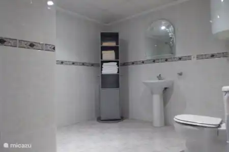 Vakantiehuis Spanje, Costa Blanca, Benijófar geschakelde woning Altamira badkamer 2