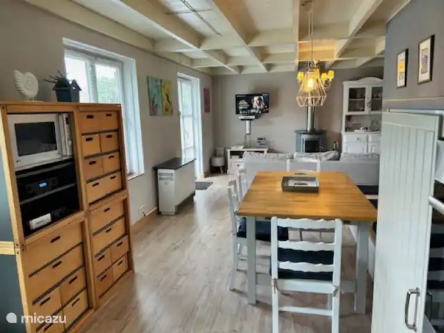 Duinhoek 70 en Bélgica, Costa Belga, De Panne - casa vacacional Mesa de comedor + banco
