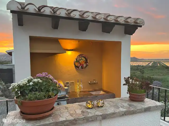 Location de Vacances Espagne, Costa Blanca, Dénia, villa - Maison Miguel Cuisine extérieure avec BBQ à gaz