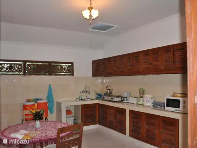 Rumah Syan | Indonésie, Bali, Jasri - bungalow cuisine