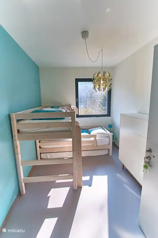 Chambre au rez-de-chaussée avec lit superposé