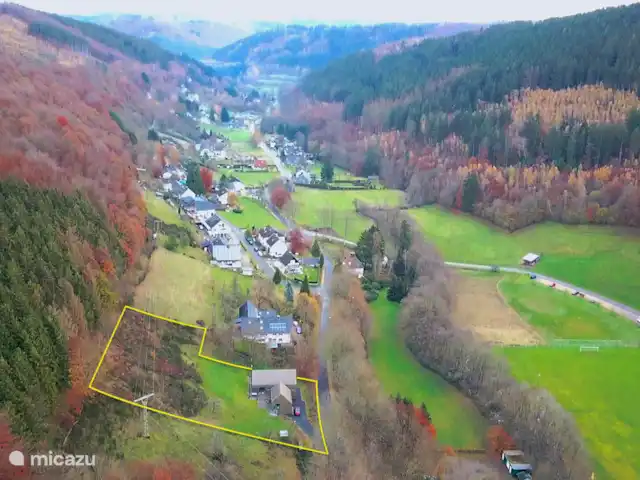 Relais de l'Eifel | Allemagne, Eifel, Simmerath - villa Erkensruhr d'en haut (vue vers NE)