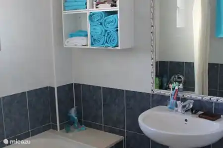 Vakantiehuis Spanje, Costa Blanca, Calpe appartement Strand appartement Topacio IV badkamer