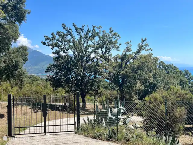 Verricchi Pantano | Italie, Campanie, Ispani - maison de vacances Notre portail d’entrée en haut de la route.