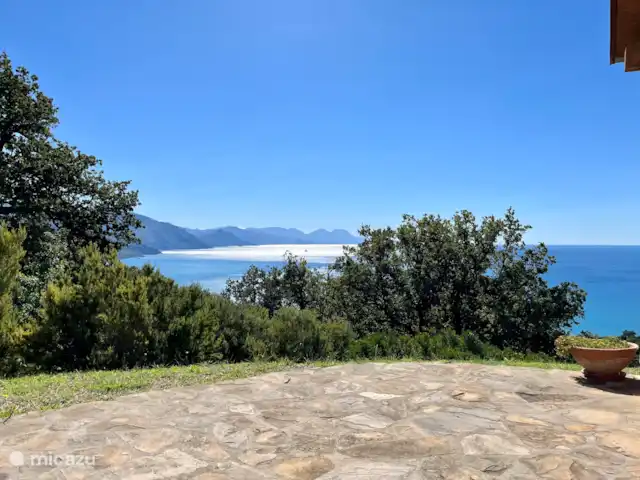 Verricchi Pantano | Italie, Campanie, Ispani - maison de vacances Vue sur la mer depuis la terrasse latérale.