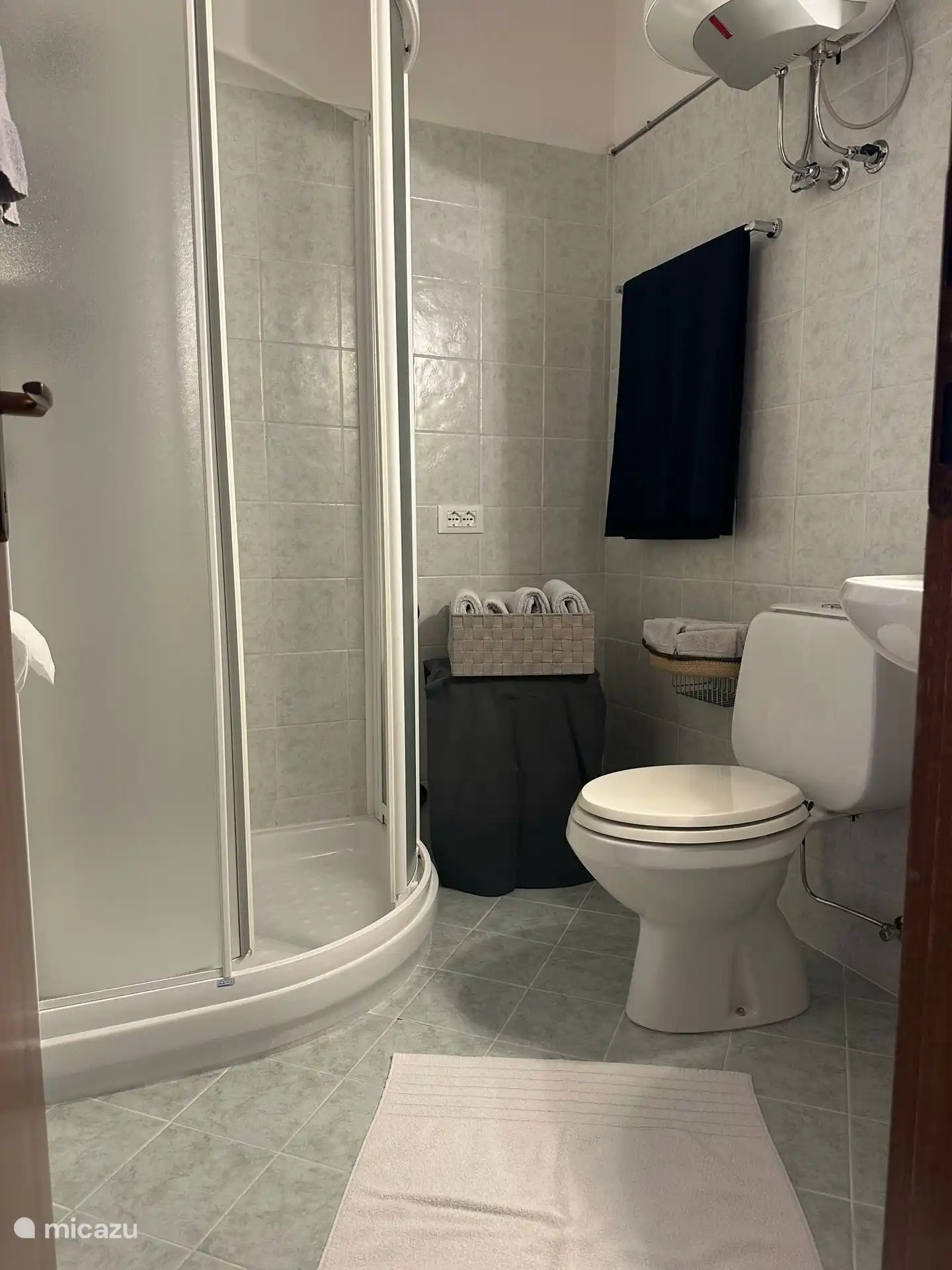 Badezimmer im Erdgeschoss