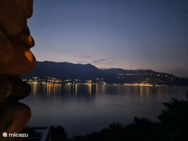 Casa Manuela | Italie, Lad Majeur, Porto Valtravaglia - maison de vacances vue de l’autre côté la nuit