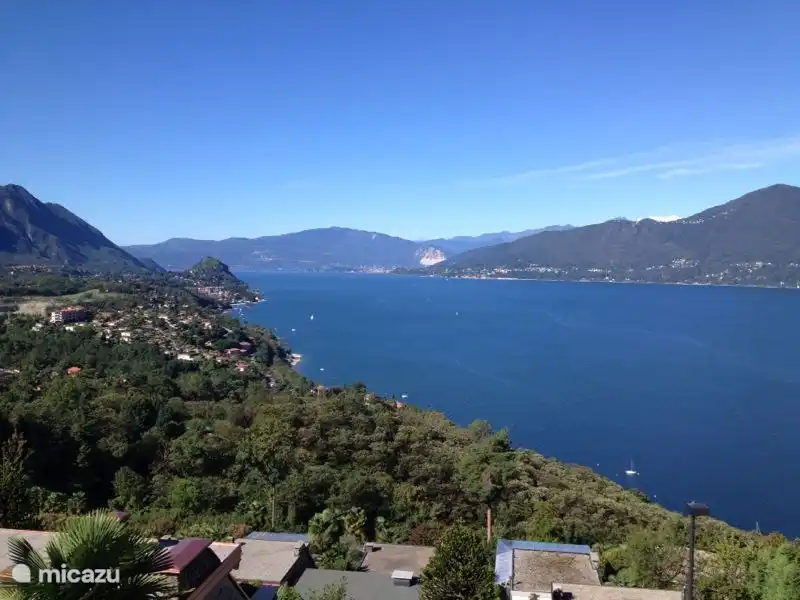 Blick über den See von Brezzo di Bedero, ca. 10 Autominuten vom Haus entfernt
