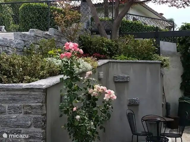 Casa Manuela | Italie, Lad Majeur, Porto Valtravaglia - maison de vacances la terrasse devant la porte.