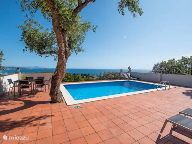 villa huren in Spanje, Costa Brava, Begur – Villa Ella - Begur Zwembad en uitzicht