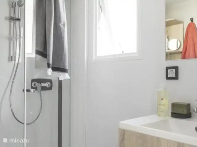 Mobilhome Saint Raphael Cote D Azur | France, Côte d'Azur, Boulouris - mobil-home Salle de bains