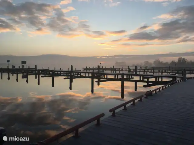 Location de Vacances Pays-Bas, Frise, Grouw, maison de vacances - Maison de vacances De Thuiskamer Le port en hiver