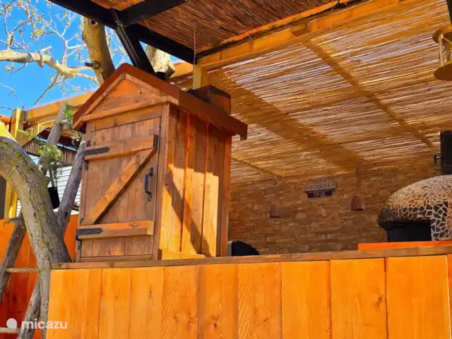 A Casa Cingoli Noce | Italie, Marche, Cingoli - appartement L’armoire de jeux