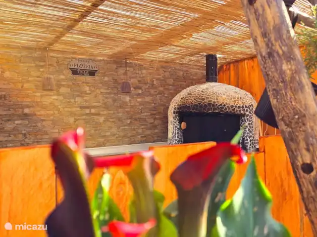 A Casa Cingoli Noce | Italie, Marche, Cingoli - appartement Le four à pizza fait maison