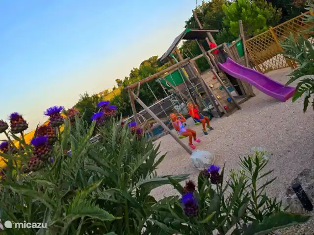 A Casa Cingoli Noce | Italie, Marche, Cingoli - appartement Une glace au bateau de jeu, toujours une bonne idée !