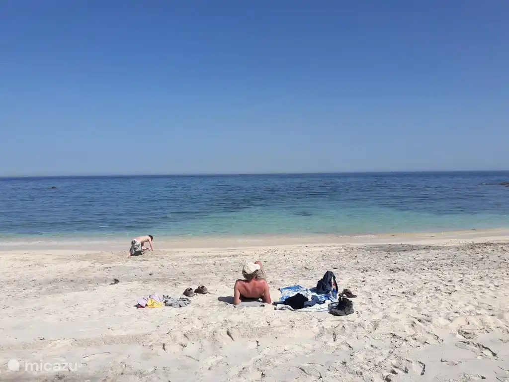 the beach at 900 m down on the mountain 12 minutes walk