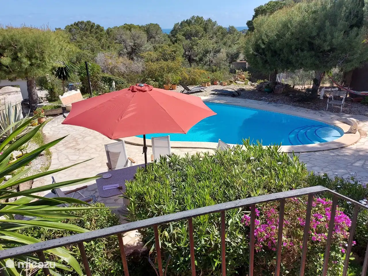 lovely sunny in April