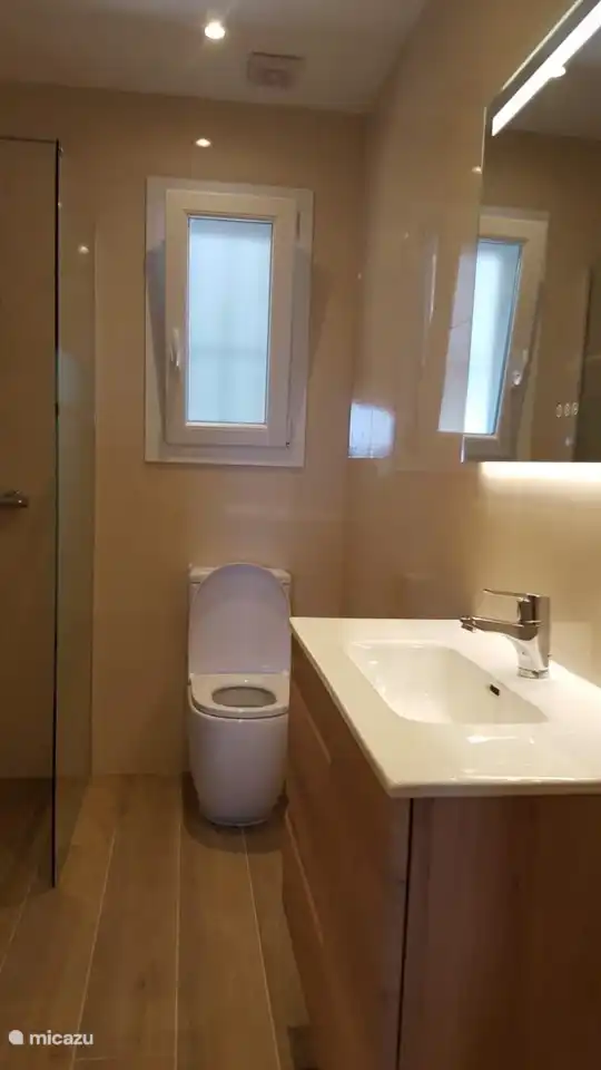 the new bathroom on the right as of 9 March 2020 ultra luxury