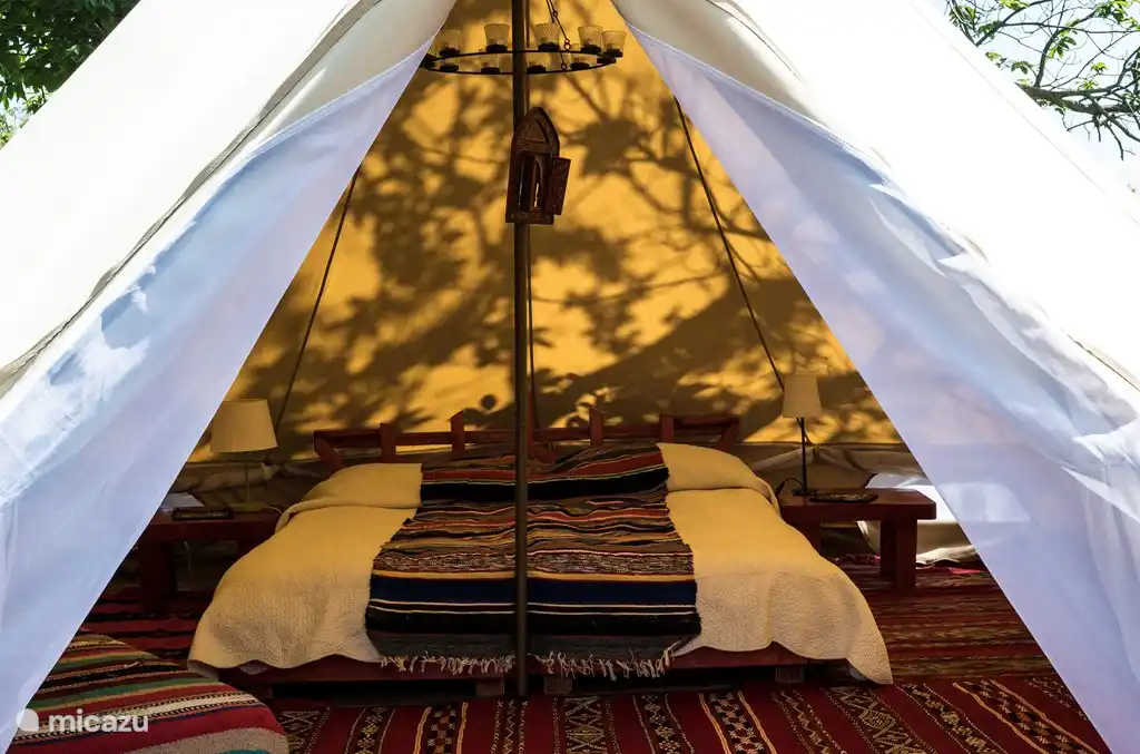 Een bed met uitzicht