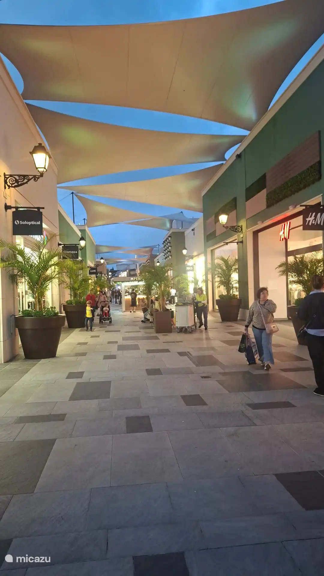 You can visit La Zenia until 22:00!
