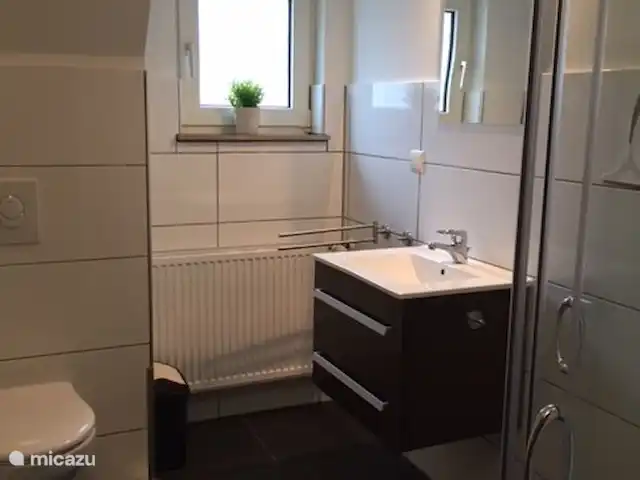 Casa Am Kreuzberg en Alemania, Sauerland, Niedersfeld - Winterberg - casa vacacional Baño 1er piso