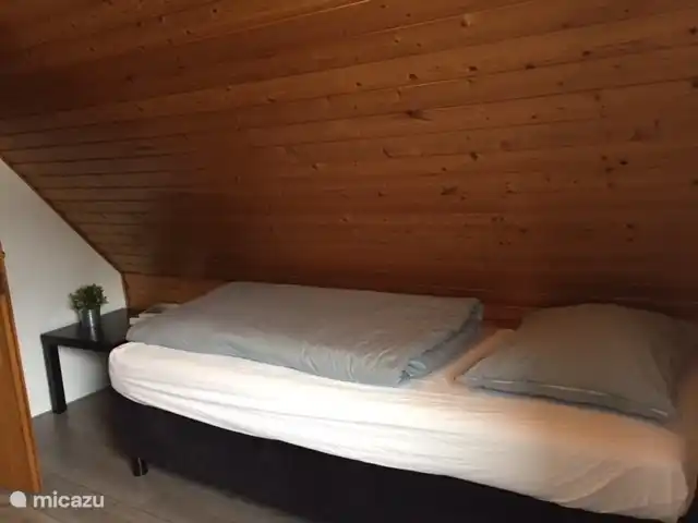 Casa Am Kreuzberg en Alemania, Sauerland, Niedersfeld - Winterberg - casa vacacional Dormitorio con somier para 4 personas, planta alta
