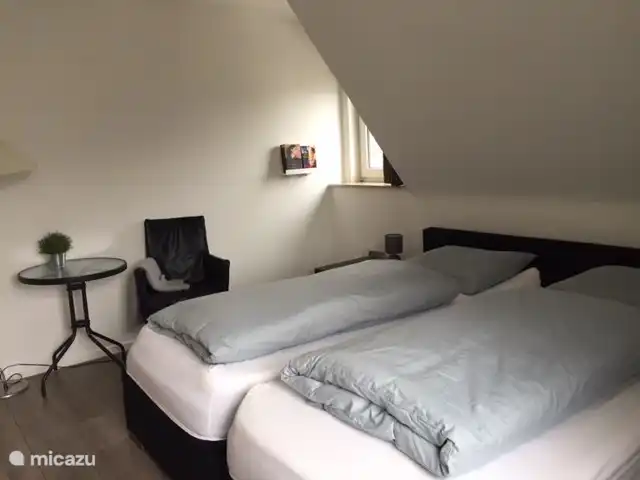 Casa Am Kreuzberg en Alemania, Sauerland, Niedersfeld - Winterberg - casa vacacional Dormitorio para 2 personas con cama king-size (2,00 m X 2,20 m)