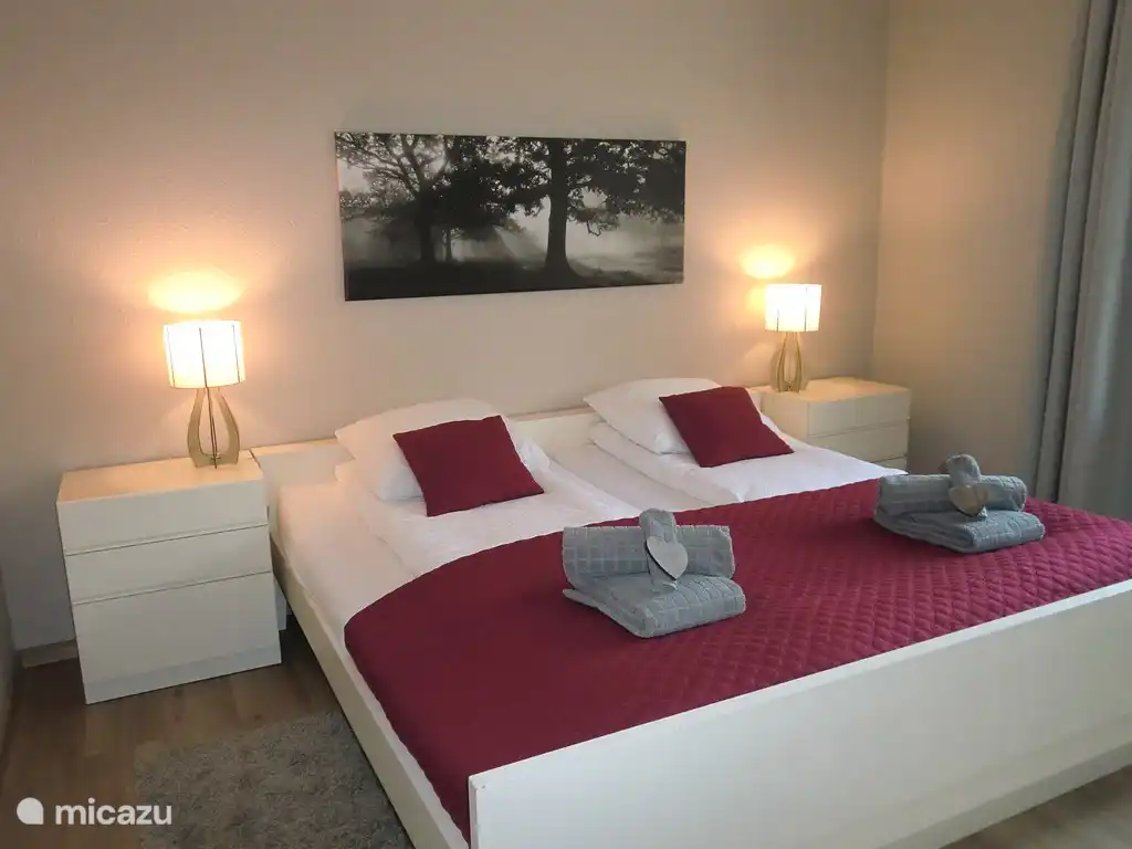 Bedroom 1; Bed size 200x200