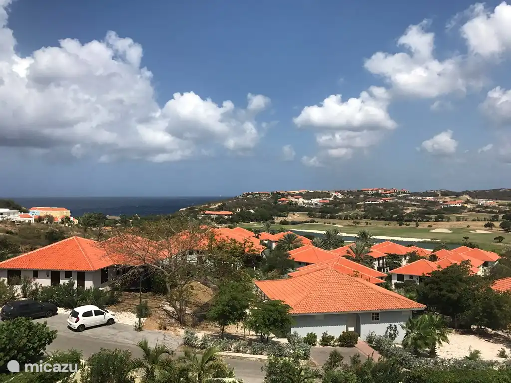 Het uitzicht vanaf het balkon