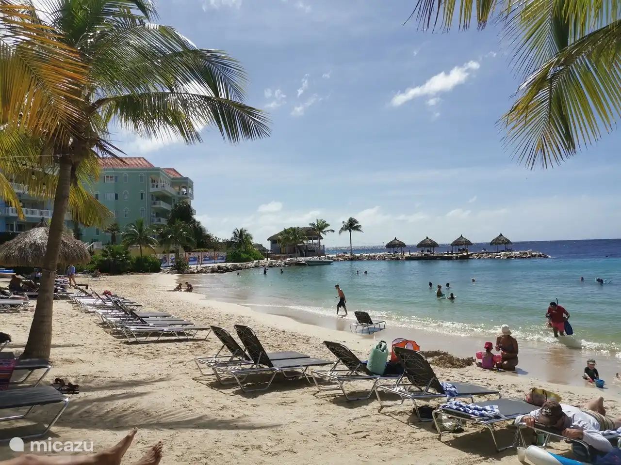 Blue Bay Beach, gratis toegankelijk voor onze gasten.