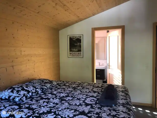 Le Charme - 250 metros de las pistas en Suiza, Valais, Morgins - apartamento baño en suite