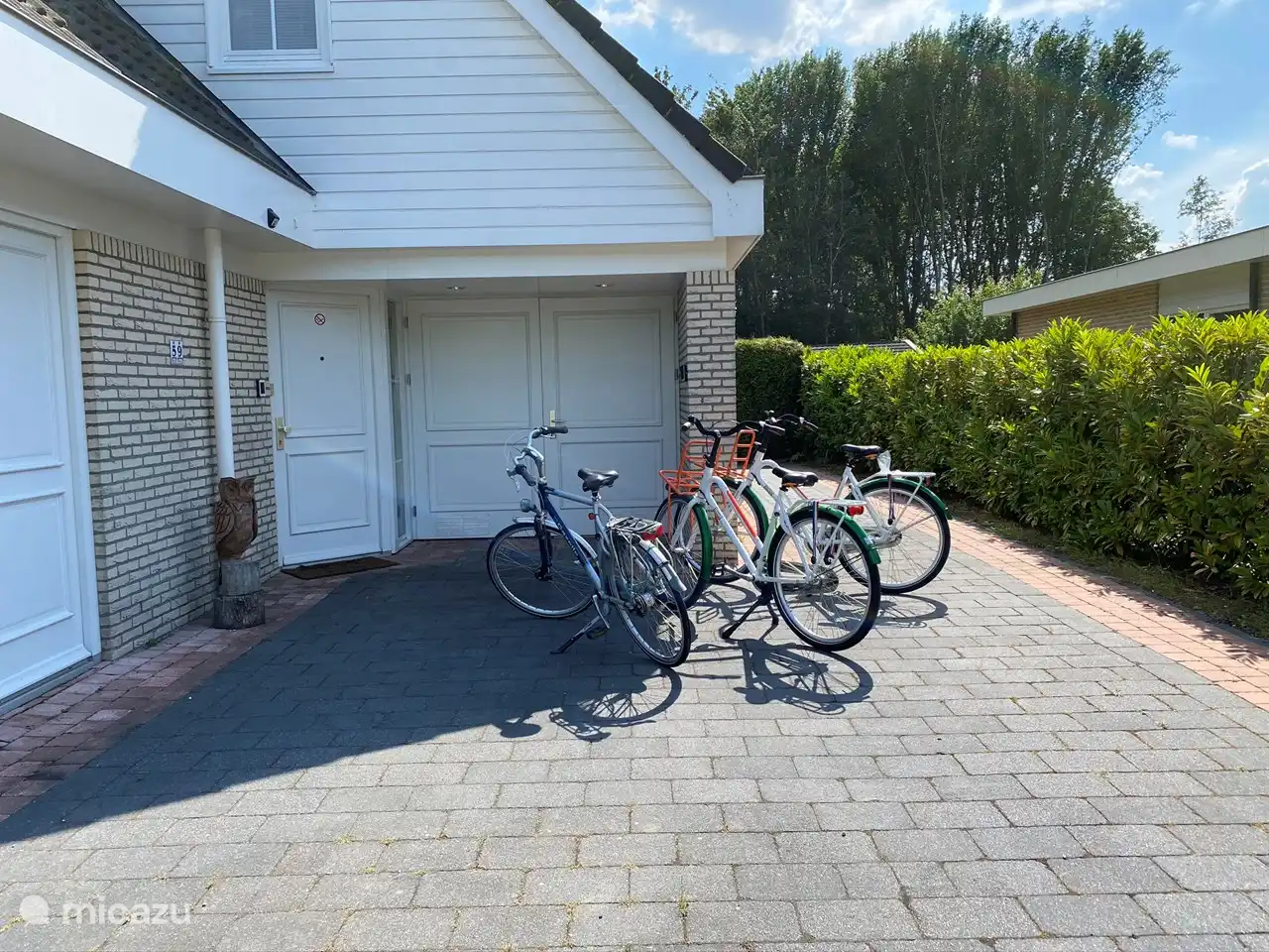 Auf Anfrage vermieten wir 6 Fahrräder